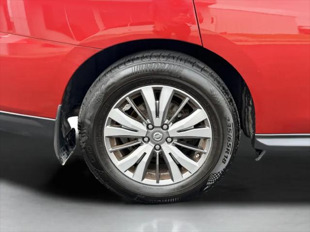 2017 Nissan Pathfinder SL