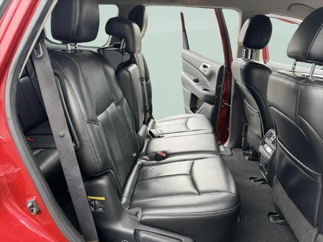 2017 Nissan Pathfinder SL