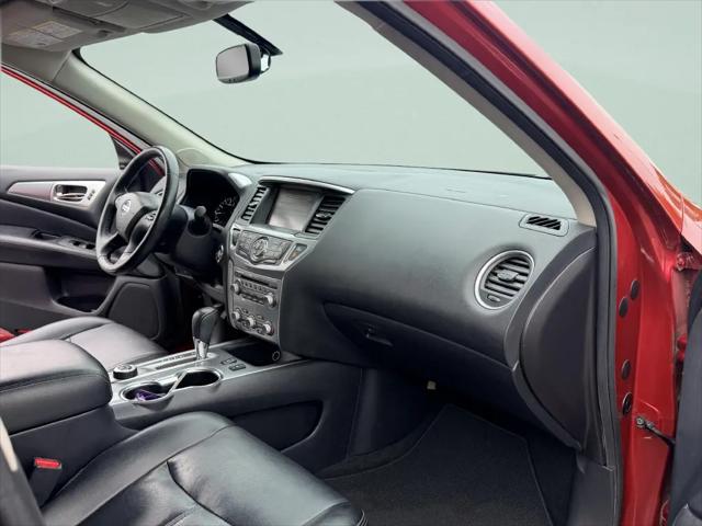 2017 Nissan Pathfinder SL