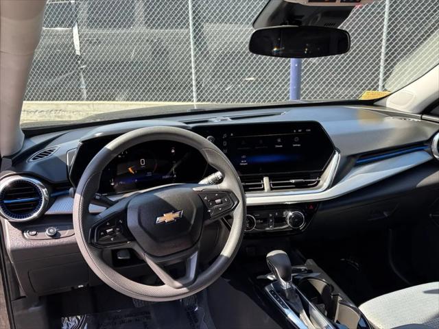 2025 Chevrolet Trax FWD LT