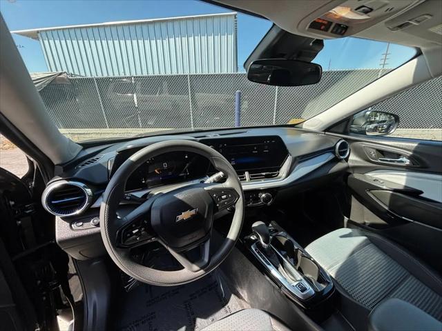 2025 Chevrolet Trax FWD LT