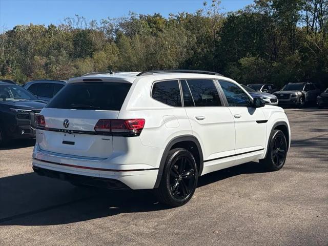 2023 Volkswagen Atlas 3.6L V6 SEL R-Line Black