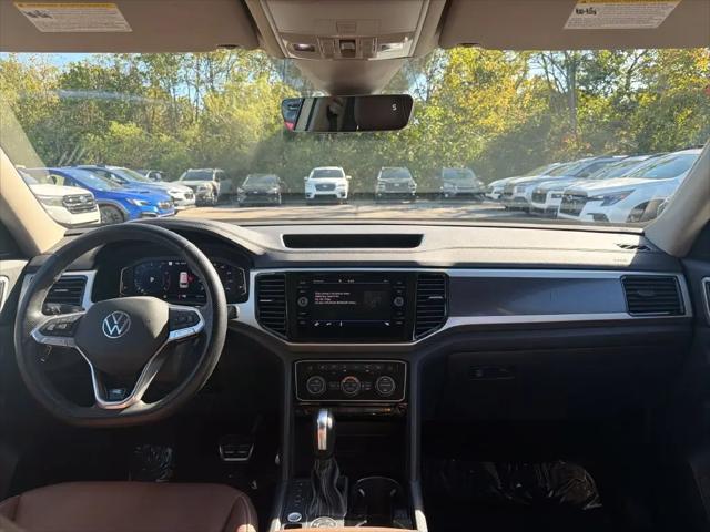 2023 Volkswagen Atlas 3.6L V6 SEL R-Line Black