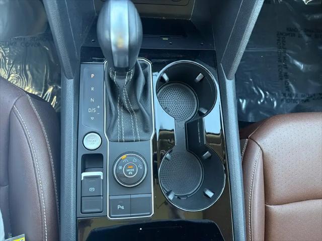 2023 Volkswagen Atlas 3.6L V6 SEL R-Line Black