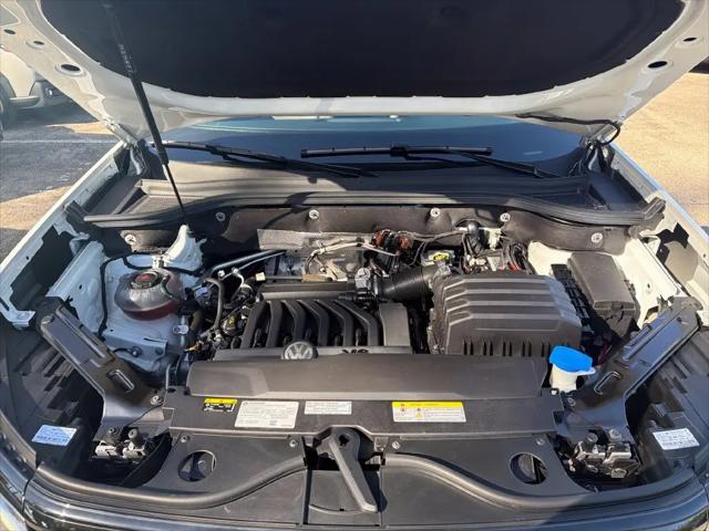 2023 Volkswagen Atlas 3.6L V6 SEL R-Line Black