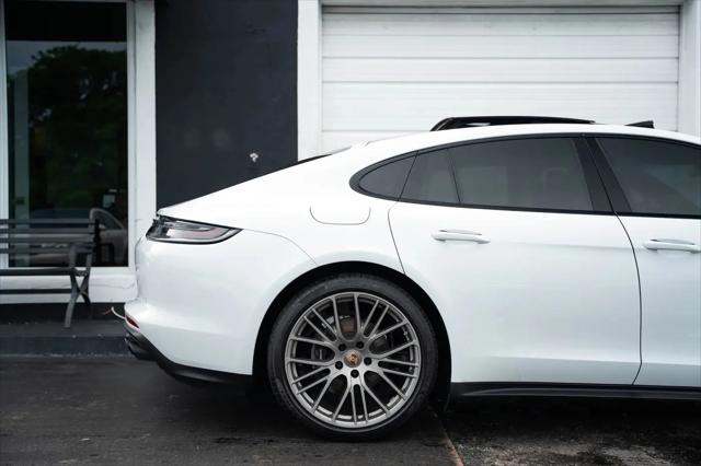 2023 Porsche Panamera 4 Platinum Edition