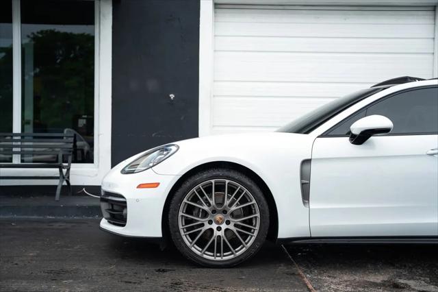 2023 Porsche Panamera 4 Platinum Edition