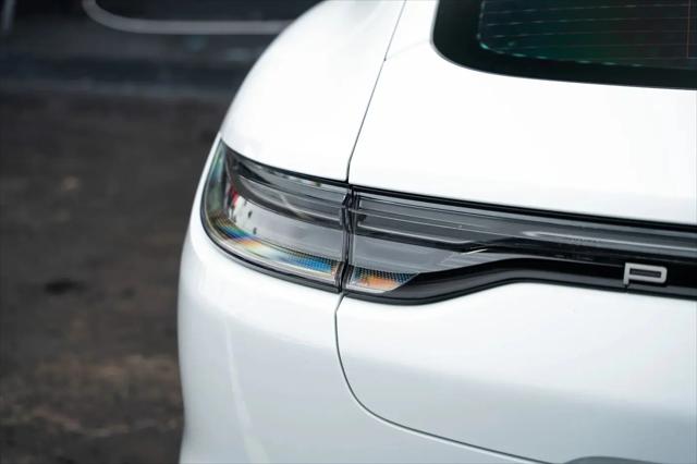 2023 Porsche Panamera 4 Platinum Edition