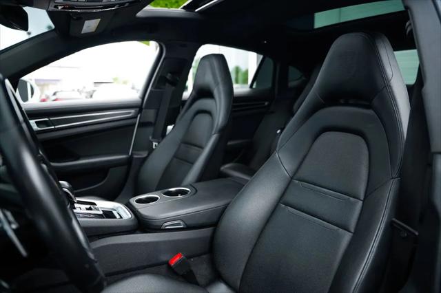 2023 Porsche Panamera 4 Platinum Edition