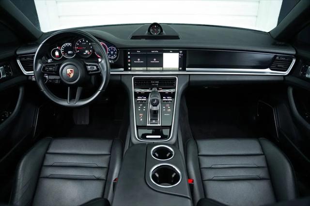 2023 Porsche Panamera 4 Platinum Edition