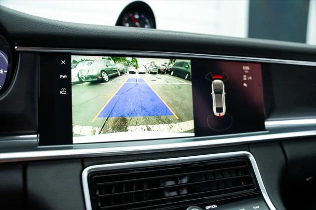 2023 Porsche Panamera 4 Platinum Edition