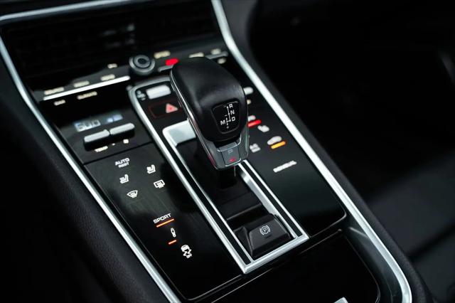 2023 Porsche Panamera 4 Platinum Edition