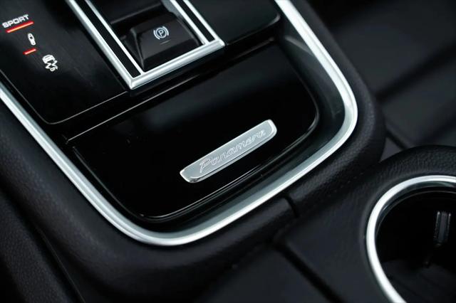 2023 Porsche Panamera 4 Platinum Edition