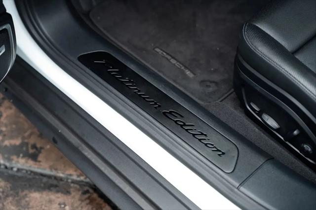 2023 Porsche Panamera 4 Platinum Edition