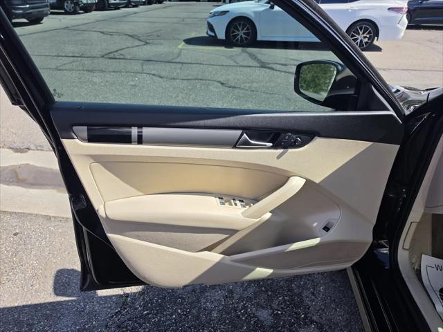 2014 Volkswagen Passat 1.8T Wolfsburg Edition