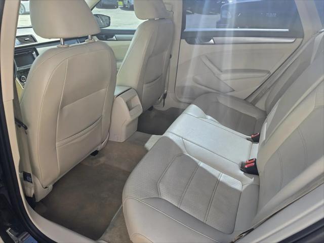 2014 Volkswagen Passat 1.8T Wolfsburg Edition
