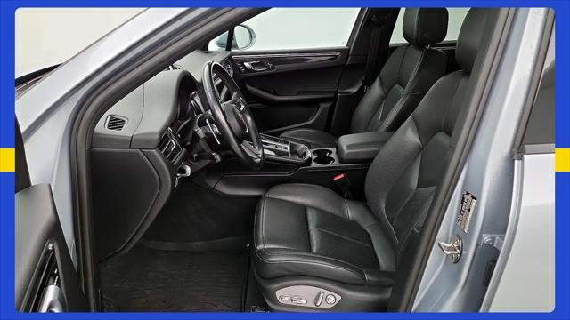 2022 Porsche Macan Macan