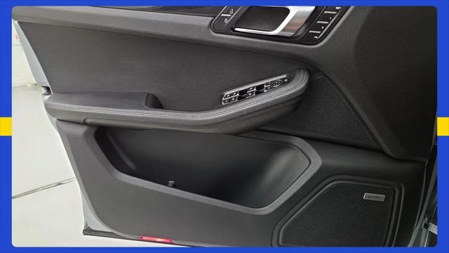 2022 Porsche Macan Macan