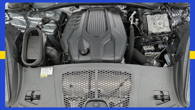 2022 Porsche Macan Macan