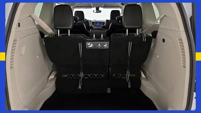 2020 Chrysler Voyager LXI