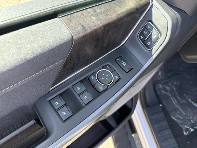 2027 Ford F-350 LARIAT