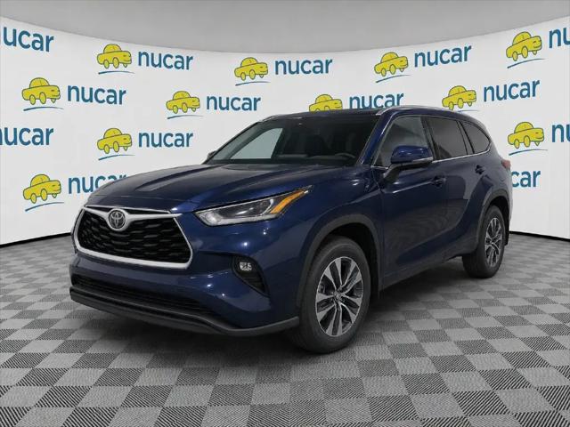 2026 Toyota Highlander XLE for sale in Norwood, MA
