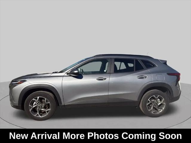 2025 Chevrolet Trax FWD LT