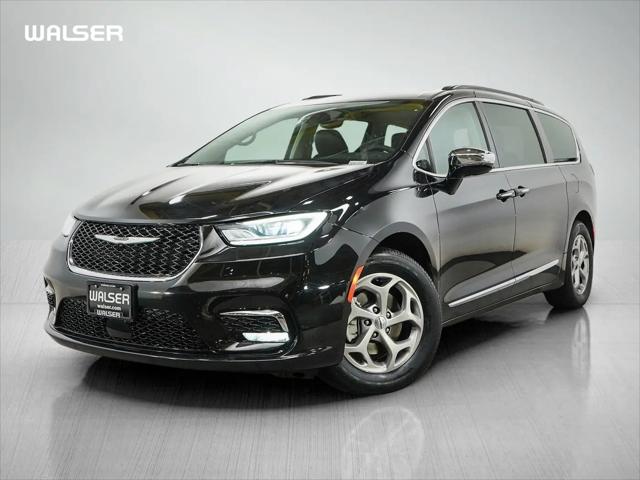 2023 Chrysler Pacifica Limited for sale in South St Paul, MN