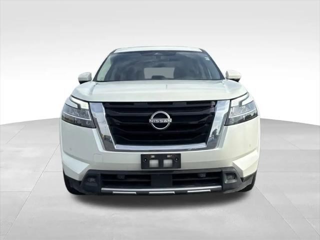 2023 Nissan Pathfinder SL 4WD