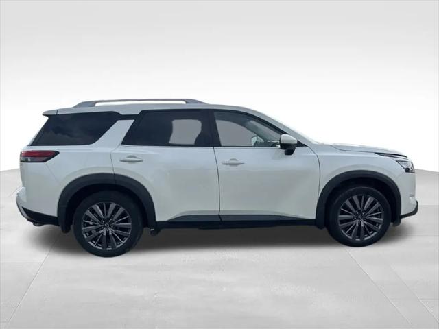 2023 Nissan Pathfinder SL 4WD