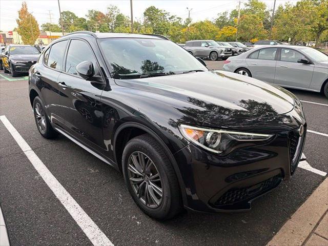 2023 Alfa Romeo Stelvio Sprint AWD 2023 Alfa Romeo Stelvio Sprint AWD