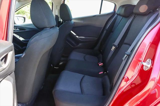 2016 Mazda Mazda3 i Sport
