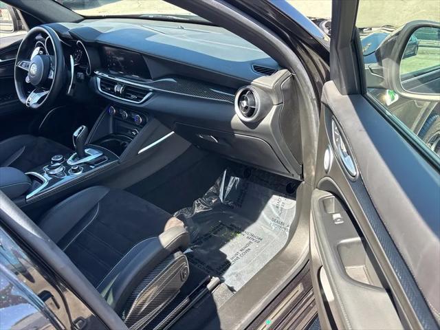 2023 Alfa Romeo Stelvio Quadrifoglio AWD
