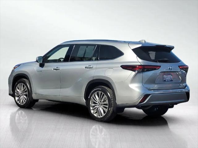 2021 Toyota Highlander Hybrid Platinum