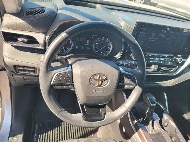 2021 Toyota Highlander Hybrid Platinum