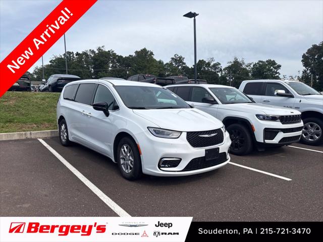 2026 Chrysler Pacifica Select 2026 Chrysler Pacifica Select