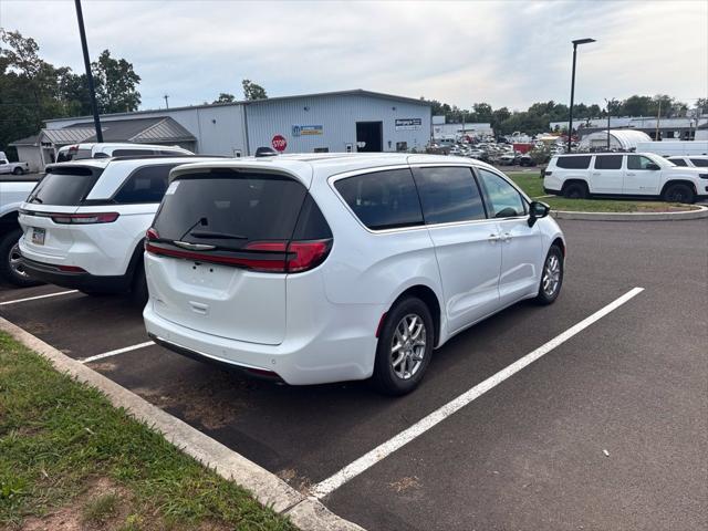 2026 Chrysler Pacifica Select 2026 Chrysler Pacifica Select