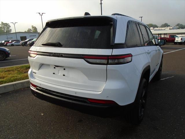 2023 Jeep Grand Cherokee Altitude 4x4 2023 Jeep Grand Cherokee Altitude 4x4