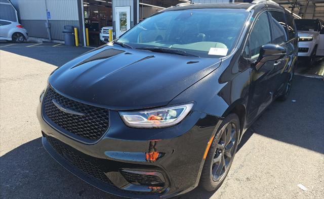 2025 Chrysler Pacifica Limited for sale in Little Falls, NJ