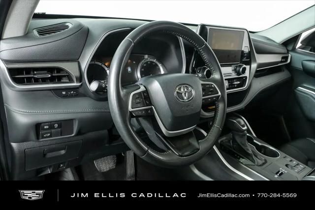 2024 Toyota Highlander LE
