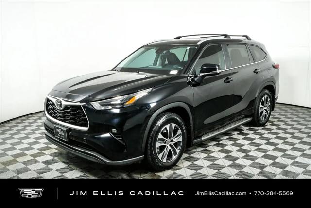 2024 Toyota Highlander LE