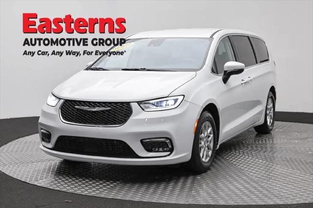 2023 Chrysler Pacifica Touring L for sale in Laurel, MD