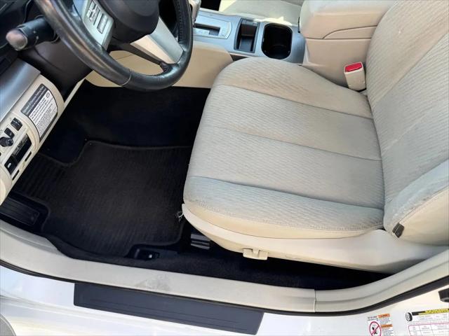 2011 Subaru Legacy 2.5i Premium