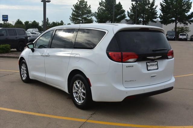 2027 Chrysler Pacifica LX