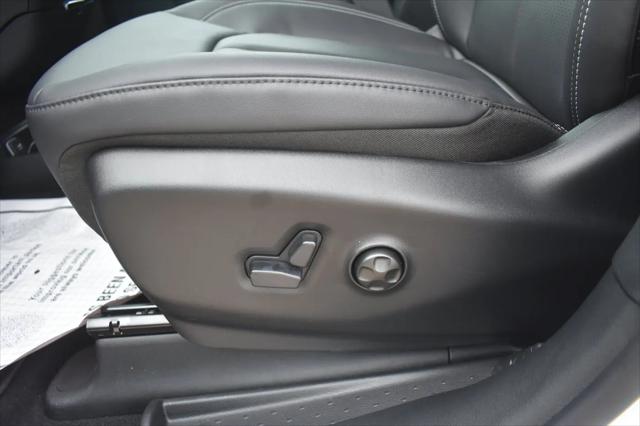 2027 Chrysler Pacifica LX