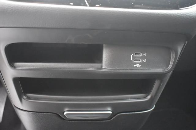 2027 Chrysler Pacifica LX