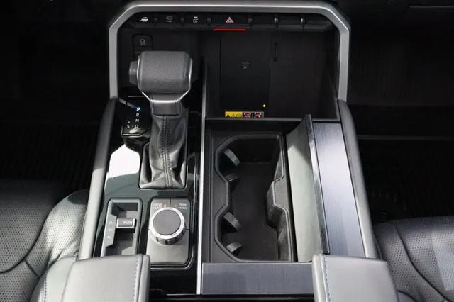 2025 Toyota Sequoia Platinum