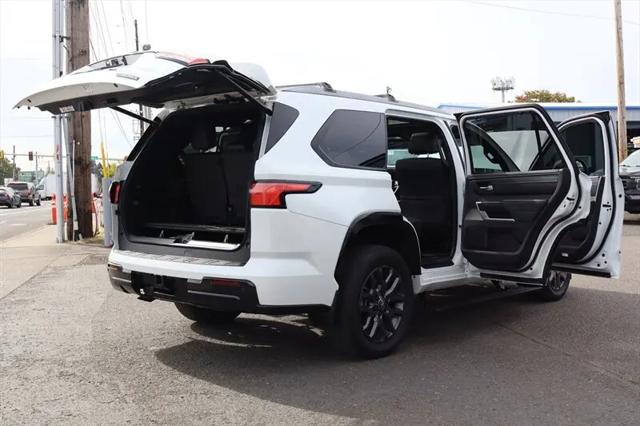 2025 Toyota Sequoia Platinum