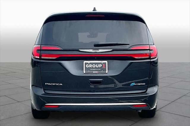 2024 Chrysler Pacifica Hybrid Select