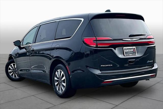 2024 Chrysler Pacifica Hybrid Select